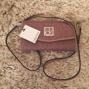 Calvin Klein Crossbody Wallet